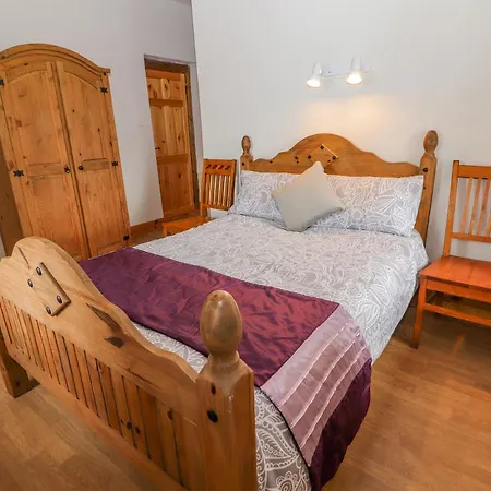 Holiday home Clogher